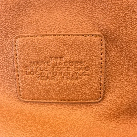 Marc Jacobs Tan Bucket Leather Shoulder Bag